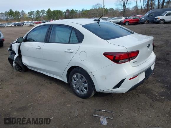 2021 Kia Rio LX with VIN 3KPA24AD7ME420438, listed as a IAAI auction lot 42030510 with 13,927 mi miles. Bid and sale history available at carsss.com. Image 3.