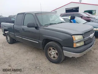 2003 Chevrolet Silverado 1500 LS with VIN 2GCEC19T131315205, listed as a IAAI auction lot 41804738 with 207,940 mi miles. Bid and sale history available at carsss.com. Image 1.