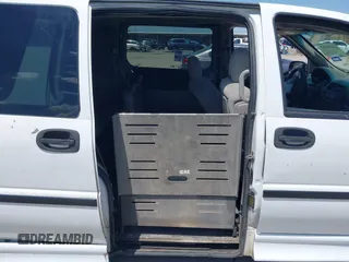 2008 Chevrolet Uplander LS Fleet z VIN 1GBDV13W48D100037, wystawiony jako IAAI lot #42096303 z przebiegiem 176 590 mil mil oraz . Historia ofert i sprzedaży dostępna na DreamBid. Obrazek 8.