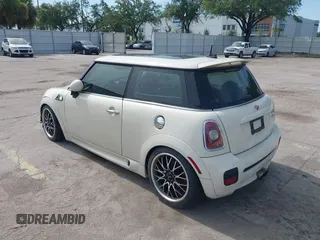 2008 MINI Hardtop S with VIN WMWMF73578TV38833, listed as a IAAI auction lot 42679616 with Not provided miles and . Bid and sale history available at DreamBid. Image 3.