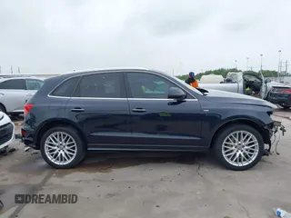 2017 Audi Q5 Premium Plus z VIN WA1M2AFP7HA061710, wystawiony jako IAAI lot #42311498 z przebiegiem 105 922 mil mil oraz . Historia ofert i sprzedaży dostępna na DreamBid. Obrazek 14.