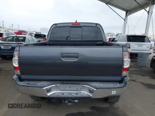 2015 Toyota Tacoma with VIN 3TMLU4EN8FM167337, listed as a IAAI auction lot 42117662 with 60,929 mi miles. Bid and sale history available at carsss.com. Image 16.