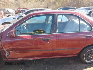 1996 Nissan Sentra XE z VIN 1N4AB41D7TC770549, wystawiony jako IAAI lot #41160561 z przebiegiem 180 485 mil mil oraz . Historia ofert i sprzedaży dostępna na DreamBid. Obrazek 14.