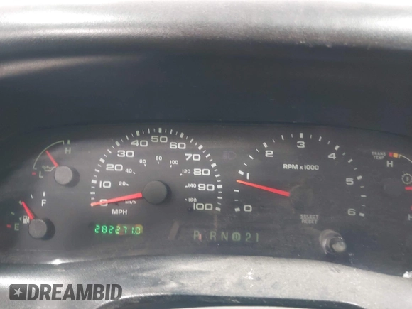 2003 Ford F-250 XL z VIN 1FTNX21L43EB43448, wystawiony jako IAAI lot #42720056 z przebiegiem 282 271 mil mil oraz . Historia ofert i sprzedaży dostępna na DreamBid. Obrazek 7.