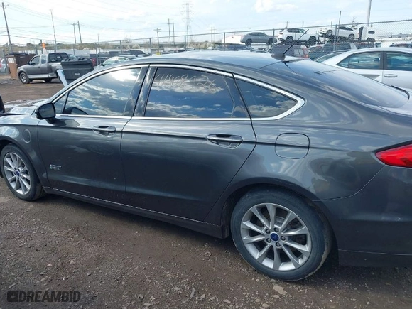 2017 Ford Fusion Energi SE with VIN 3FA6P0PU0HR161156, listed as a IAAI auction lot 41908926 with 81,342 mi miles. Bid and sale history available at carsss.com. Image 15.