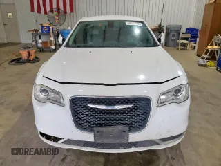 2015 Chrysler 300 Limited z VIN 2C3CCAAG8FH875874, wystawiony jako Copart lot #58258245 z przebiegiem 166 102 mil mil oraz Szkoda całkowita • Salvage title. Historia ofert i sprzedaży dostępna na DreamBid. Obrazek 5.