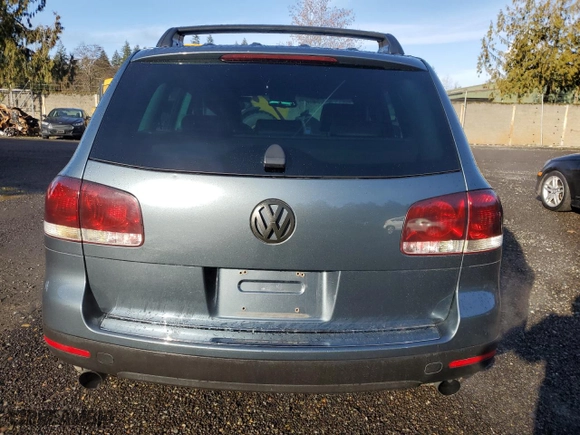 2004 Volkswagen Touareg with VIN WVGBC77L94D066405, listed as a Copart auction lot 47692335 with 137,690 mi miles and Clean Title. Bid and sale history available at carsss.com. Image 6.