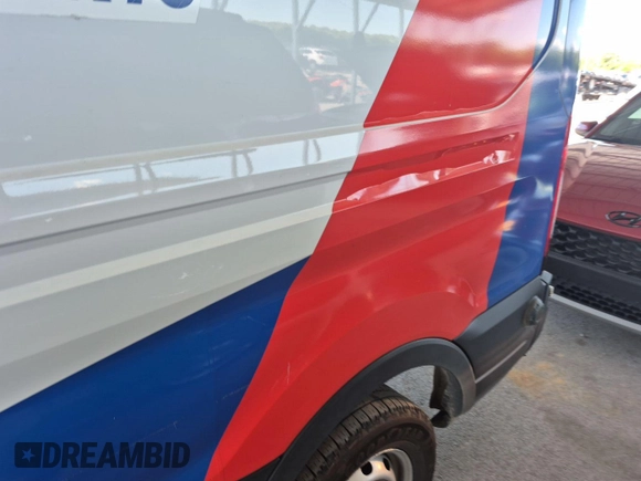2020 Ford Transit Cargo z VIN 1FTYE1C89LKA17335, wystawiony jako IAAI lot #42561511 z przebiegiem 276 728 mil mil oraz . Historia ofert i sprzedaży dostępna na DreamBid. Obrazek 9.