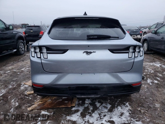 2022 Ford Mustang Mach-E Premium z VIN 3FMTK3SU4NMA55947, wystawiony jako Copart lot #86109474 z przebiegiem Nie podano mil oraz Szkoda całkowita • Salvage title. Historia ofert i sprzedaży dostępna na DreamBid. Obrazek 6.