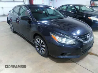 2017 Nissan Altima SV z VIN 1N4AL3APXHC172965, wystawiony jako IAAI lot #42129629 z przebiegiem 126 838 mil mil oraz . Historia ofert i sprzedaży dostępna na DreamBid. Obrazek 1.