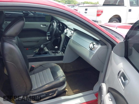 2007 Ford Mustang GT Deluxe с VIN 1ZVFT82H075198785, выставлен на аукционе IAAI как лот 42349870 с пробегом 42 229 миль миль и . История ставок и продаж доступна на DreamBid. Изображение 5.