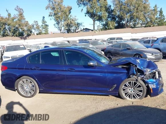 2019 BMW 5 Series M550i xDrive z VIN WBAJB9C54KB288992, wystawiony jako IAAI lot #41302127 z przebiegiem 48 418 mil mil oraz . Historia ofert i sprzedaży dostępna na DreamBid. Obrazek 13.