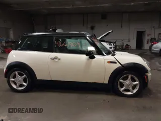 2004 MINI Hardtop with VIN WMWRC33404TC48963, listed as a IAAI auction lot 41661909 with 182,532 mi miles and . Bid and sale history available at DreamBid. Image 13.