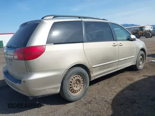 2005 Toyota Sienna XLE with VIN 5TDZA22C15S356467, listed as a IAAI auction lot 42093730 with 227,254 mi miles. Bid and sale history available at carsss.com. Image 4.