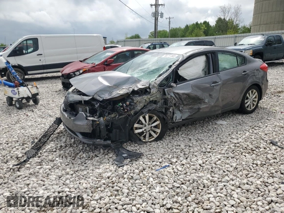 2016 Kia Forte LX z VIN KNAFX4A65G5454433, wystawiony jako Copart lot #56717305 z przebiegiem Nie podano mil oraz Czysty tytuł • Clean title. Historia ofert i sprzedaży dostępna na DreamBid. Obrazek 1.