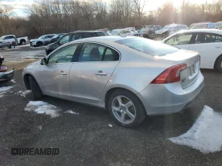 2012 Volvo S60 T5 with VIN YV1622FS1C2135788, listed as a Copart auction lot 43391245 with 93,193 mi miles and Clean Title. Bid and sale history available at carsss.com. Image 2.