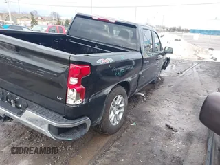 2025 Chevrolet Silverado 1500 LT with VIN 1GCPKKEK1SZ107524, listed as a IAAI auction lot 41676575 with 838 mi miles and . Bid and sale history available at DreamBid. Image 18.