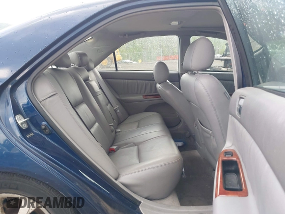 2005 Toyota Camry LE with VIN 4T1BF30K15U086182, listed as a IAAI auction lot 42204900 with 139,684 mi miles and . Bid and sale history available at DreamBid. Image 8.