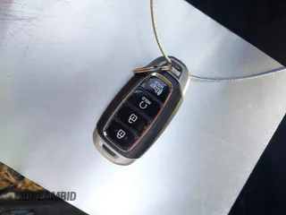 2022 Hyundai Venue SEL z VIN KMHRC8A39NU186851, wystawiony jako IAAI lot #41888011 z przebiegiem 50 773 mil mil oraz . Historia ofert i sprzedaży dostępna na DreamBid. Obrazek 11.
