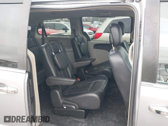2015 Chrysler Town & Country Touring with VIN 2C4RC1BG4FR602557, listed as a IAAI auction lot 41715004 with 164,030 mi miles. Bid and sale history available at carsss.com. Image 8.