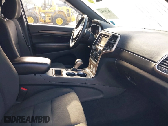 2016 Jeep Grand Cherokee Laredo with VIN 1C4RJFAG0GC324917, listed as a IAAI auction lot 42709325 with 271,953 mi miles and . Bid and sale history available at DreamBid. Image 5.