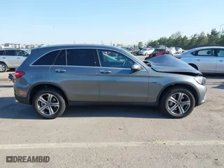 2019 Mercedes-Benz GLC with VIN WDC0G5EB5KF606374, listed as a IAAI auction lot 41987972 with 59,368 mi miles. Bid and sale history available at carsss.com. Image 14.