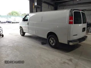2019 Chevrolet Express Cargo с VIN 1GCWGBFG0K1195312, выставлен на аукционе IAAI как лот 42314484 с пробегом Не указан миль и . История ставок и продаж доступна на DreamBid. Изображение 3.