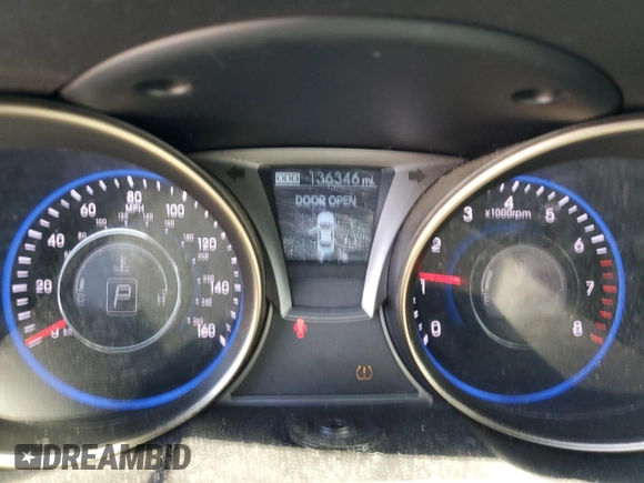 2013 Hyundai Genesis Coupe R-Spec z VIN KMHHT6KDXDU101716, wystawiony jako Copart lot #52415625 z przebiegiem 136 346 mil mil oraz Szkoda całkowita • Salvage title. Historia ofert i sprzedaży dostępna na DreamBid. Obrazek 9.