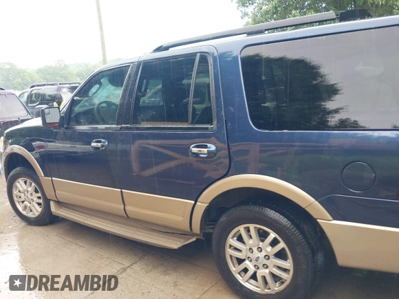 2013 Ford Expedition XLT с VIN 1FMJU1H50DEF14630, выставлен на аукционе IAAI как лот 42258934 с пробегом 196 843 миль миль и . История ставок и продаж доступна на DreamBid. Изображение 14.