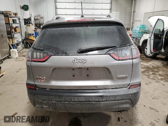 2020 Jeep Cherokee Altitude with VIN 1C4PJMLB8LD569191, listed as a Copart auction lot 46123285 with 188,014 mi miles and Salvage Title. Bid and sale history available at carsss.com. Image 6.