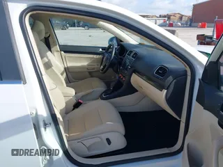 2014 Volkswagen Jetta TDI w/Sunroof & Nav with VIN 3VWPL7AJ0EM608544, listed as a IAAI auction lot 42549920 with 185,900 mi miles and . Bid and sale history available at DreamBid. Image 5.