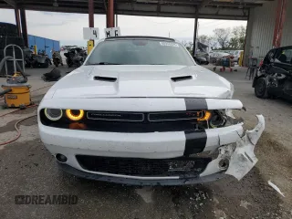 2017 Dodge Challenger R/T with VIN 2C3CDZBT4HH659353, listed as a Copart auction lot 88946825 with 120,496 mi miles and Salvage title. Bid and sale history available at DreamBid. Image 5.