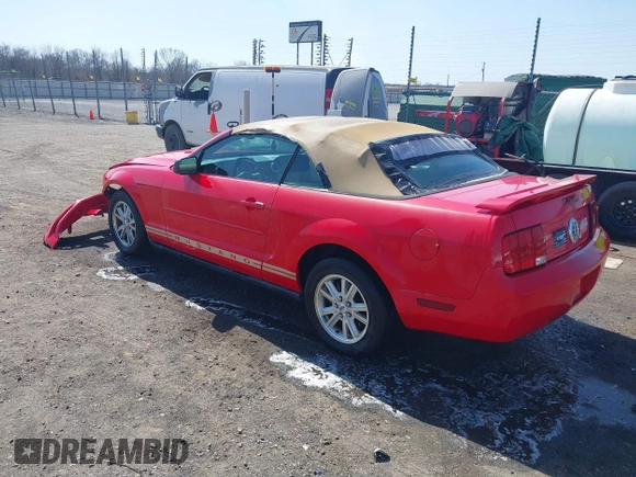 2006 Ford Mustang Standard with VIN 1ZVFT84N965234717, listed as a IAAI auction lot 41772347 with 53,356 mi miles and . Bid and sale history available at carsss.com. Image 3.