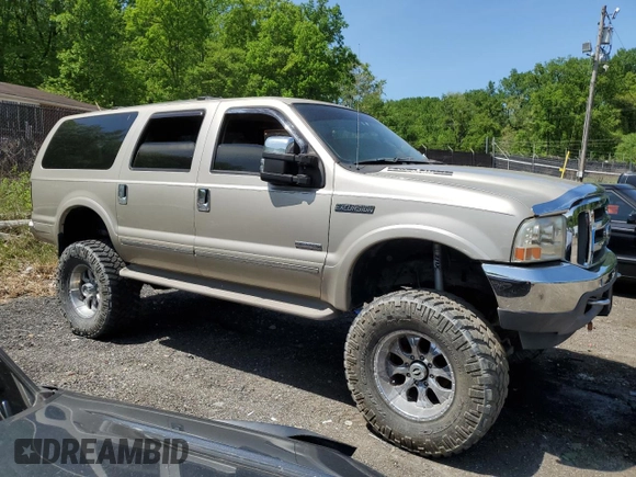2004 Ford Excursion Limited with VIN 1FMSU43P44EC04527, listed as a Copart auction lot 54671115 with 204,509 mi miles and Clean Title. Bid and sale history available at DreamBid. Image 4.