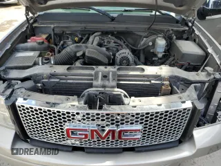 2008 GMC Sierra Denali z VIN 2GTEK638781163345, wystawiony jako Copart lot #55647755 z przebiegiem 132 428 mil mil oraz Szkody całkowita. Historia ofert i sprzedaży dostępna na DreamBid. Obrazek 11.