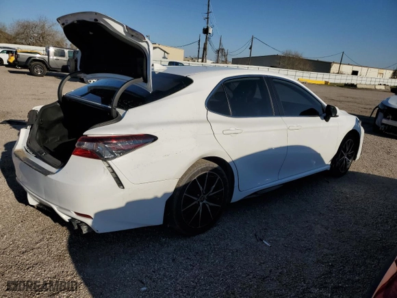 2022 Toyota Camry SE with VIN 4T1G11AK0NU691544, listed as a Copart auction lot 45948195 with 96,510 mi miles and Clean Title. Bid and sale history available at carsss.com. Image 3.