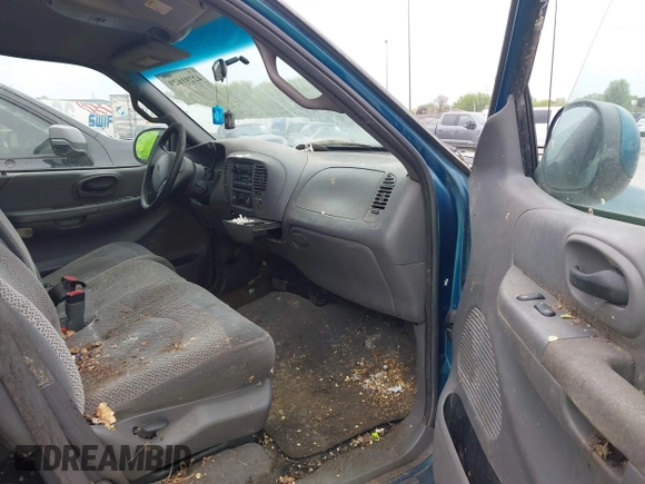 2000 Ford F-150 XL с VIN 2FTRX18LXYCA73744, выставлен на аукционе IAAI как лот 42291629 с пробегом Не указан миль и . История ставок и продаж доступна на DreamBid. Изображение 5.