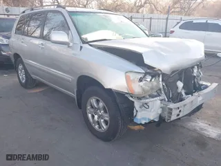 2004 Toyota Highlander with VIN JTEEP21A940038008, listed as a IAAI auction lot 41730423 with 263,222 mi miles. Bid and sale history available at carsss.com. Image 1.