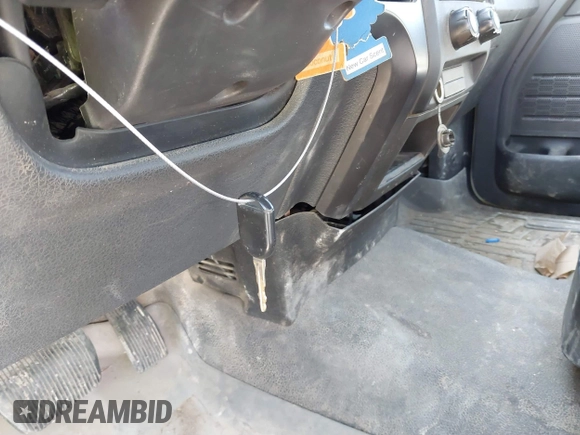 2013 Ford F-150 XL with VIN 1FTMF1CM2DKE67824, listed as a IAAI auction lot 41822285 with 181,957 mi miles and . Bid and sale history available at carsss.com. Image 11.
