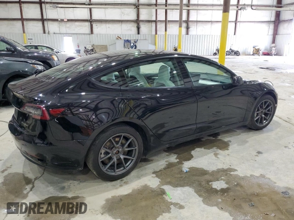 2021 Tesla Model 3 Long Range z VIN 5YJ3E1EB8MF048996, wystawiony jako Copart lot #57501495 z przebiegiem 45 952 mil mil oraz Szkoda całkowita • Salvage title. Historia ofert i sprzedaży dostępna na DreamBid. Obrazek 3.