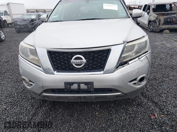 2015 Nissan Pathfinder SV z VIN 5N1AR2MN9FC703255, wystawiony jako IAAI lot #41060972 z przebiegiem 116 226 mil mil oraz . Historia ofert i sprzedaży dostępna na DreamBid. Obrazek 6.