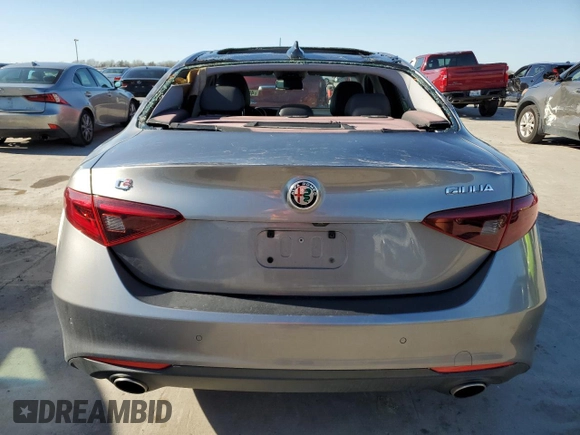 2017 Alfa Romeo Giulia Ti z VIN ZARFAECN3H7556176, wystawiony jako Copart lot #48371125 z przebiegiem 47 520 mil mil oraz Szkody całkowita. Historia ofert i sprzedaży dostępna na DreamBid. Obrazek 6.