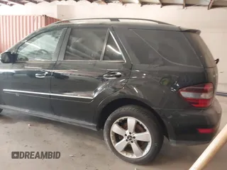 2009 Mercedes-Benz M 350 with VIN 4JGBB86E69A463834, listed as a IAAI auction lot 41518985 with Not Provided miles and . Bid and sale history available at DreamBid. Image 3.