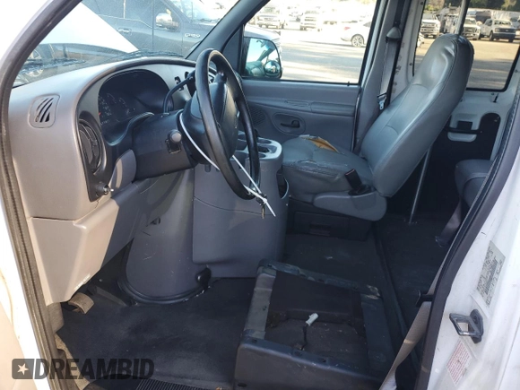 2000 Ford Econoline Passenger XL with VIN 1FBSS31L3YHB98619, listed as a Copart auction lot 77615904 with 316,815 mi miles and Clean Title. Bid and sale history available at DreamBid. Image 7.
