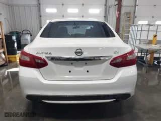 2018 Nissan Altima 2.5 SL with VIN 1N4AL3AP7JC151500, listed as a IAAI auction lot 41330909 with 142,536 mi miles. Bid and sale history available at carsss.com. Image 16.