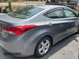 2012 Hyundai Elantra Limited z VIN KMHDH4AE6CU422133, wystawiony jako Copart lot #61023095 z przebiegiem 141 500 mil mil oraz Czysty tytuł • Clean title. Historia ofert i sprzedaży dostępna na DreamBid. Obrazek 4.