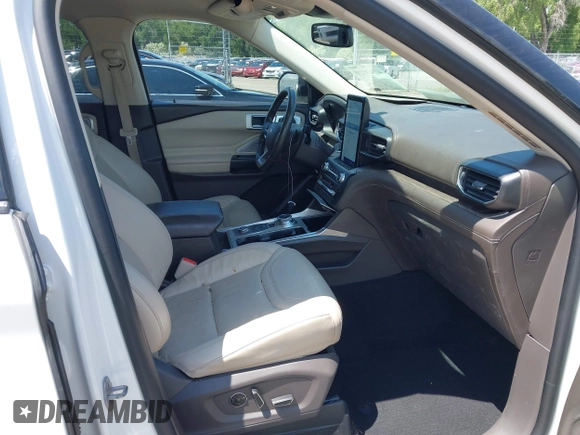 2020 Ford Explorer Platinum z VIN 1FM5K8HC2LGB75970, wystawiony jako IAAI lot #42369219 z przebiegiem 61 716 mil mil oraz . Historia ofert i sprzedaży dostępna na DreamBid. Obrazek 5.