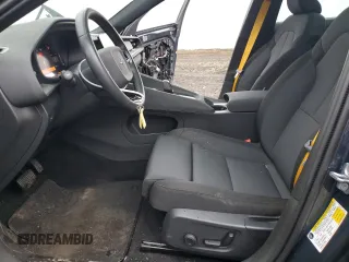 2022 Polestar 2 z VIN LPSED3KA6NL051521, wystawiony jako Copart lot #46434805 z przebiegiem 19 110 mil mil oraz Szkody całkowita. Historia ofert i sprzedaży dostępna na DreamBid. Obrazek 7.