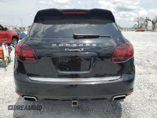 2013 Porsche Cayenne S с VIN WP1AB2A22DLA83248, выставлен на аукционе Copart как лот 55978885 с пробегом 163 380 миль миль и На запчасти • Non repairable. История ставок и продаж доступна на DreamBid. Изображение 6.