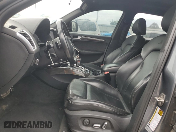 2017 Audi SQ5 Premium Plus z VIN WA1CCAFP4HA002123, wystawiony jako Copart lot #59167535 z przebiegiem 113 321 mil mil oraz Szkoda całkowita • Salvage title. Historia ofert i sprzedaży dostępna na DreamBid. Obrazek 7.